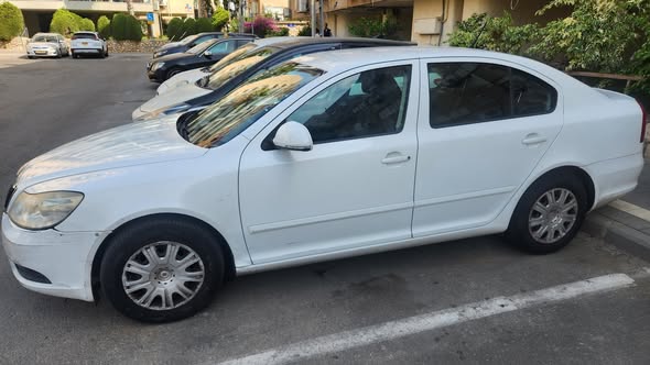 סקודה אוקטביה אמביאנט 2011- אוטומט
טסט עד נובמבר 2026
מנוע 1200 בנזין, חסכוני ואמין
שמור ומטופל בקביעות
כולל מערכת שמע איכותית
יד 3 180,000 קילומטר